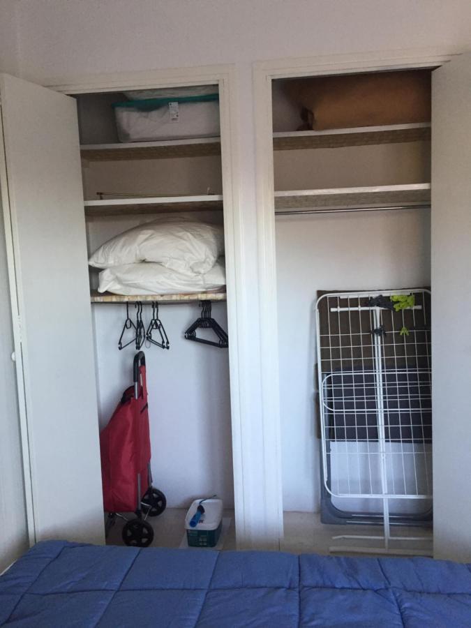 Anse De Renecros Apartment Бандол Екстериор снимка